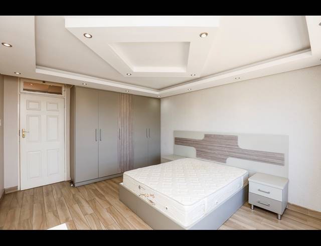 2 BEDROOM SECTIONAL TITLE FOR SALE IN ATHLONE
